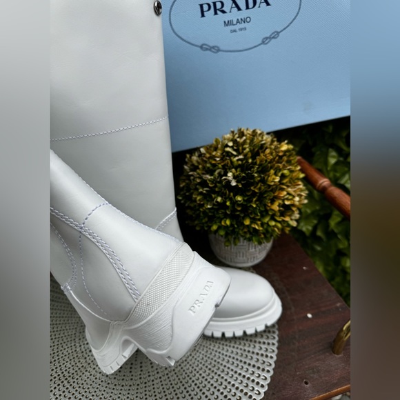 ❣️ Prada Boots ❣️ - Picture 4 of 11
